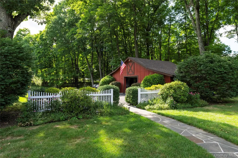 60 Traver Road Pleasant Valley, NY 12569
