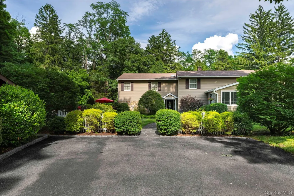 60 Traver Road Pleasant Valley, NY 12569