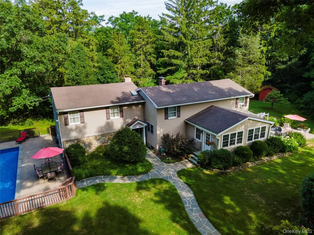 60 Traver Road Pleasant Valley, NY 12569