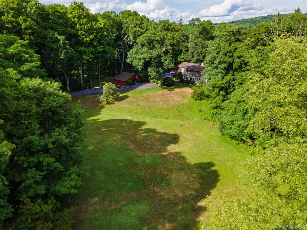 60 Traver Road Pleasant Valley, NY 12569