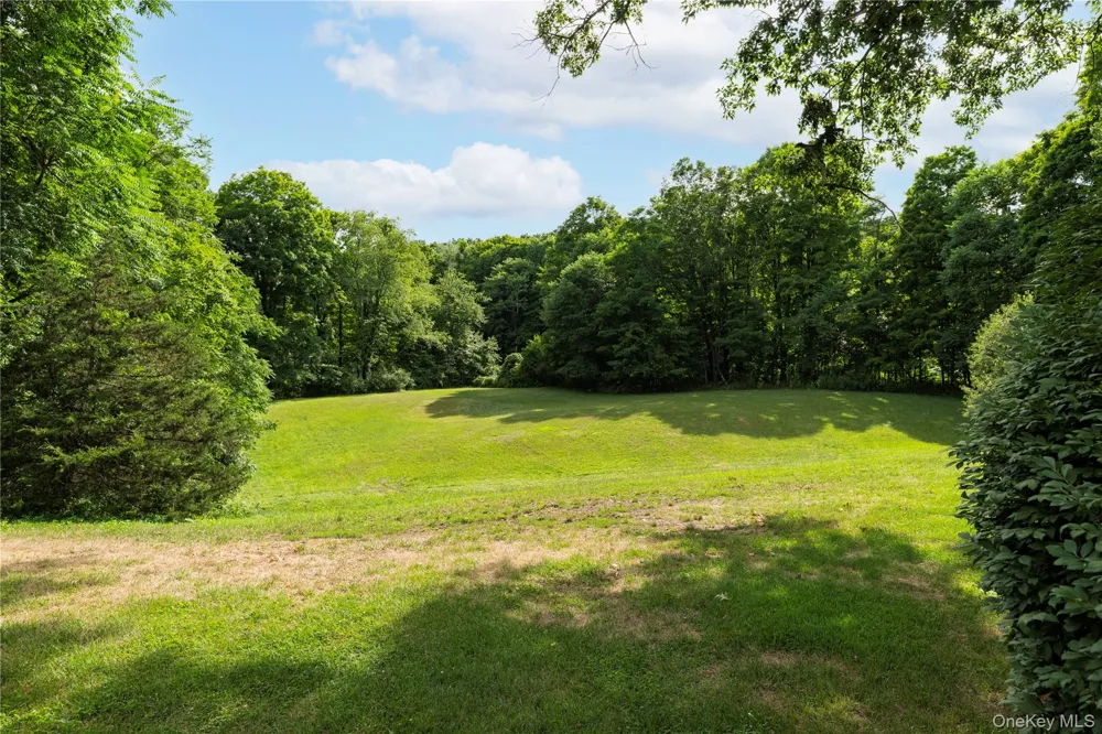 60 Traver Road Pleasant Valley, NY 12569