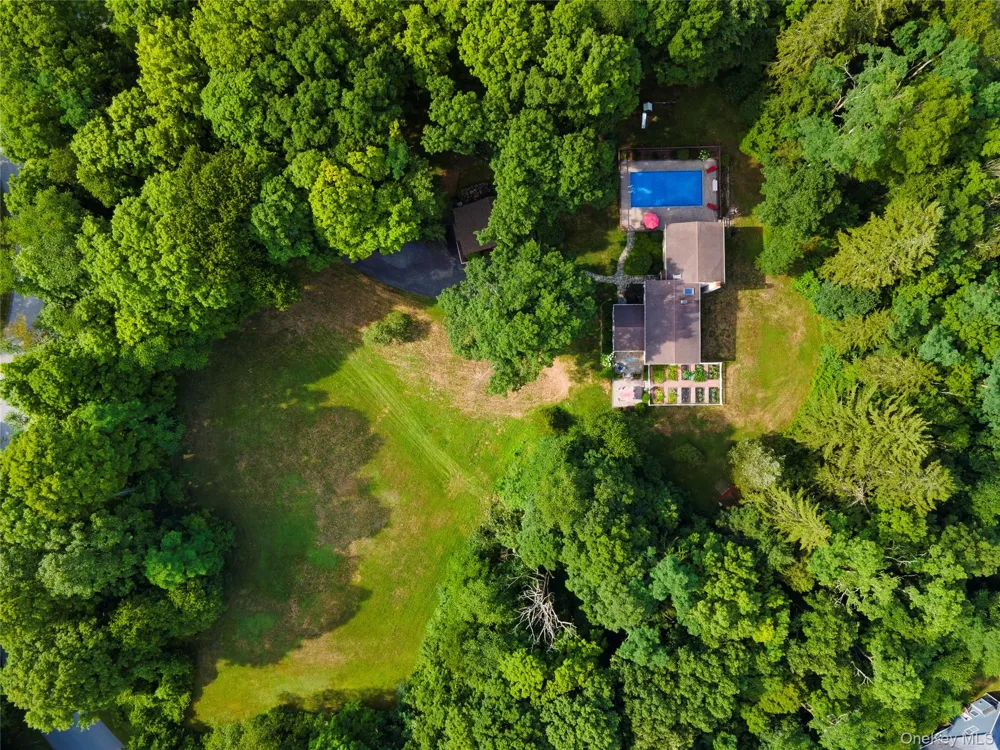 60 Traver Road Pleasant Valley, NY 12569