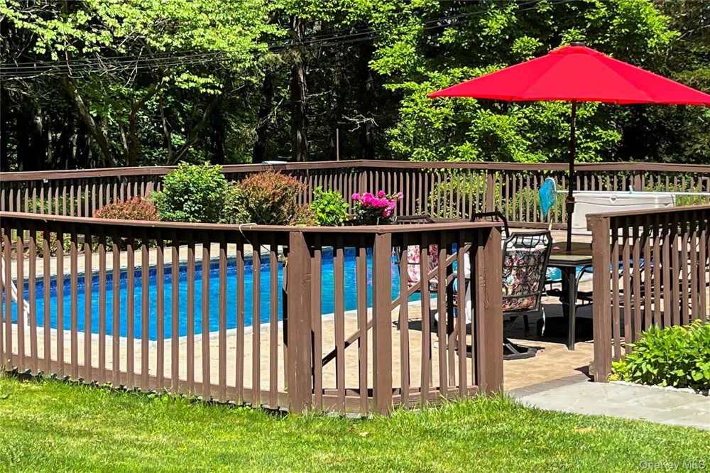 60 Traver Road Pleasant Valley, NY 12569