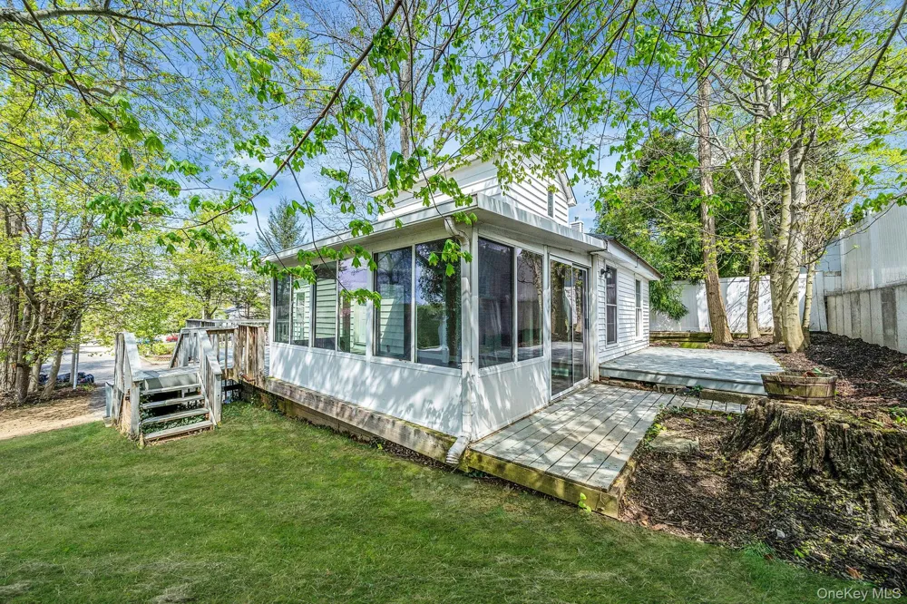 93 Maple Road Kings Park, NY 11754