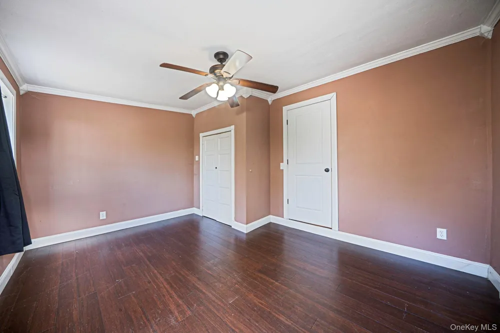 93 Maple Road Kings Park, NY 11754