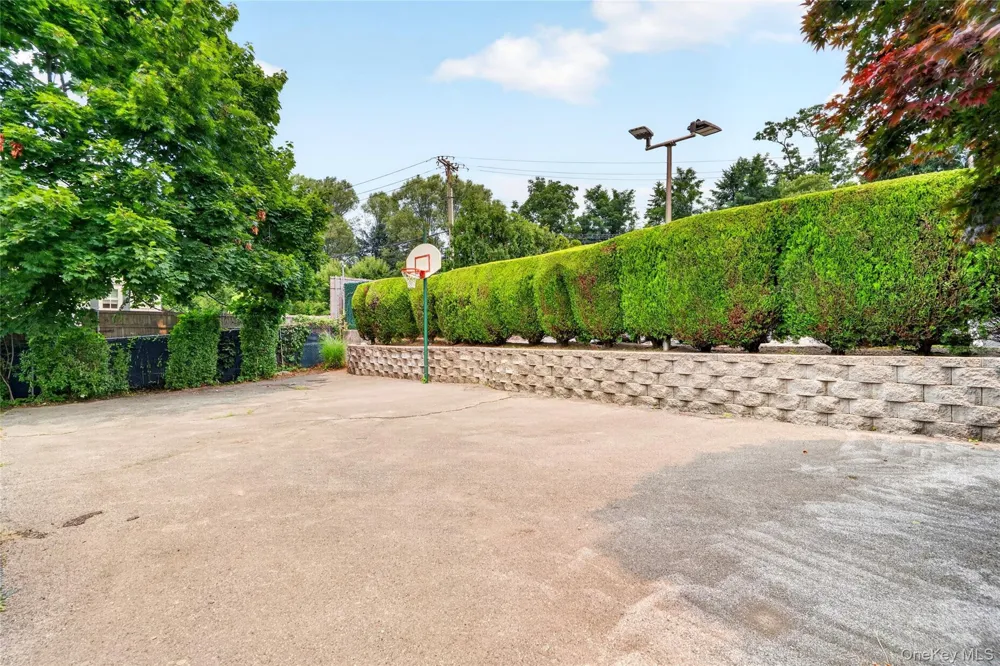 11 Jackson Avenue #81 Scarsdale, NY 10583