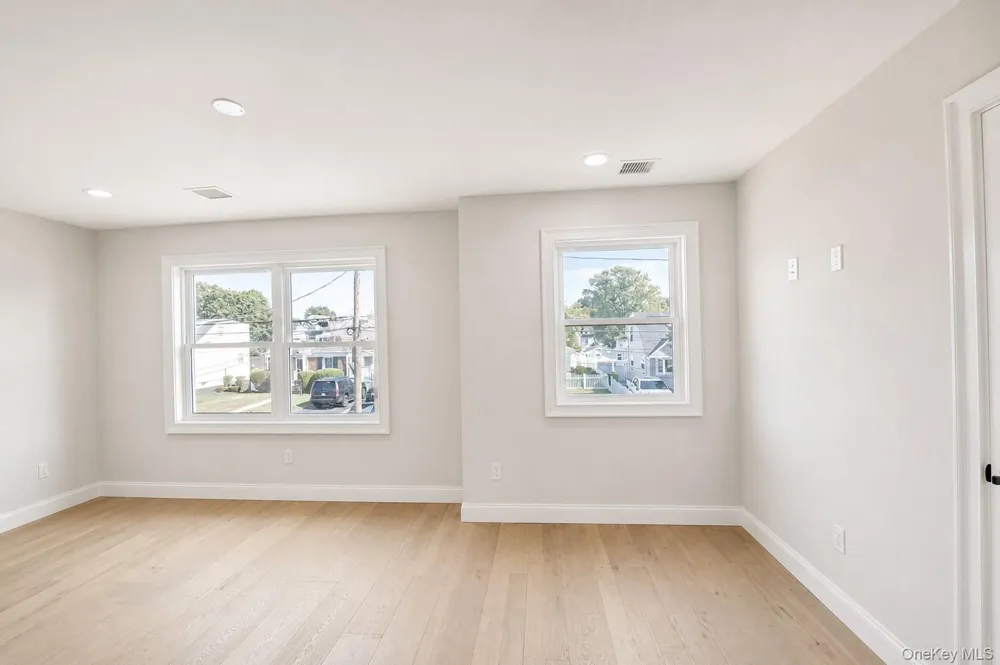 1316 R STREET Elmont, NY 11003