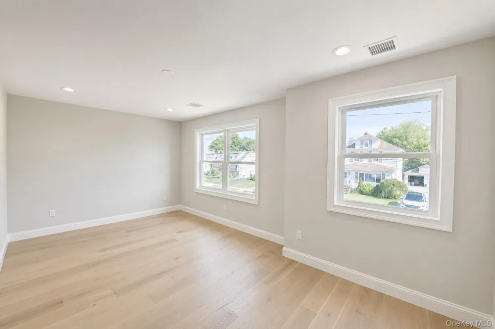 1316 R STREET Elmont, NY 11003
