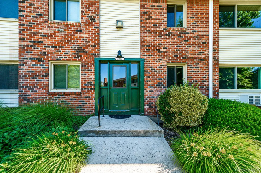 2397 union blvd #8a Islip, NY 11751