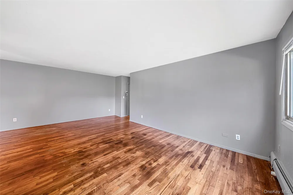 2397 union blvd #8a Islip, NY 11751
