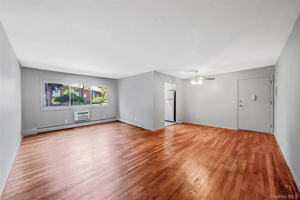 2397 union blvd #8a Islip, NY 11751