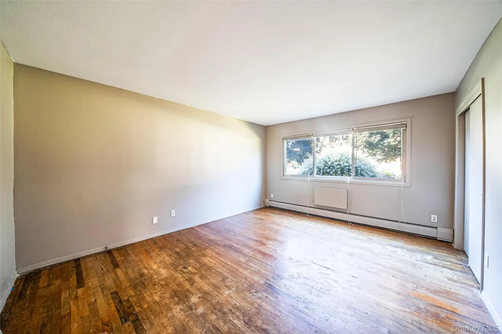 2397 union blvd #8a Islip, NY 11751