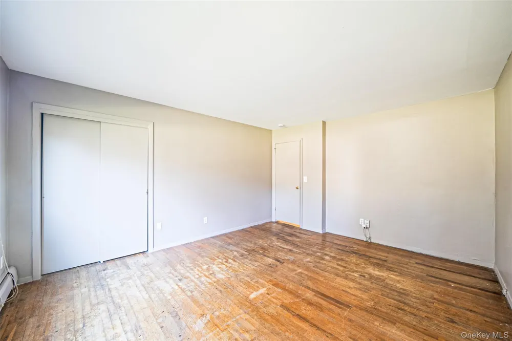 2397 union blvd #8a Islip, NY 11751