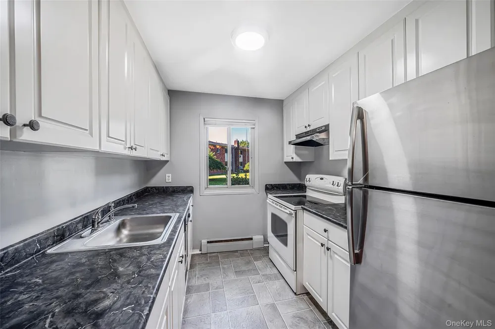 2397 union blvd #8a Islip, NY 11751