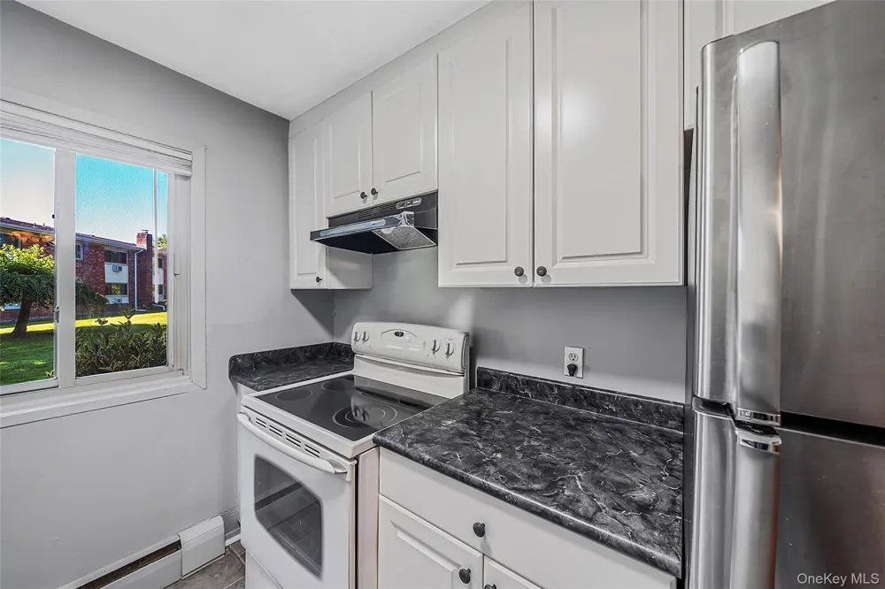 2397 union blvd #8a Islip, NY 11751