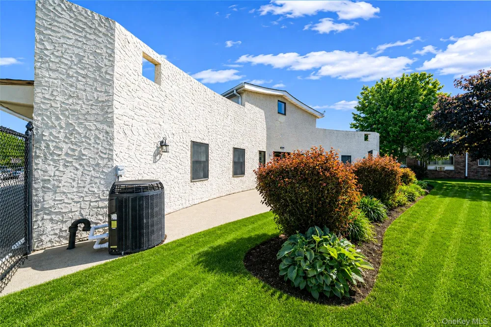 2397 union blvd #8a Islip, NY 11751
