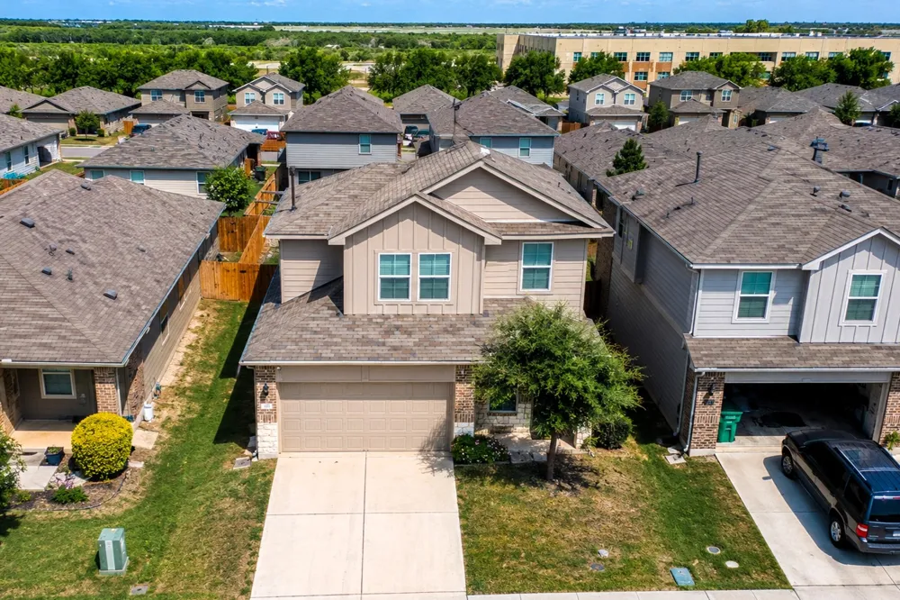 218 Harvest Creek Drive Uhland, TX 78640