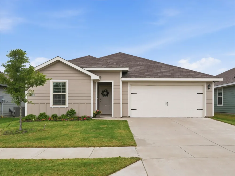 6444 Water Rapids Drive Princeton, TX 75407