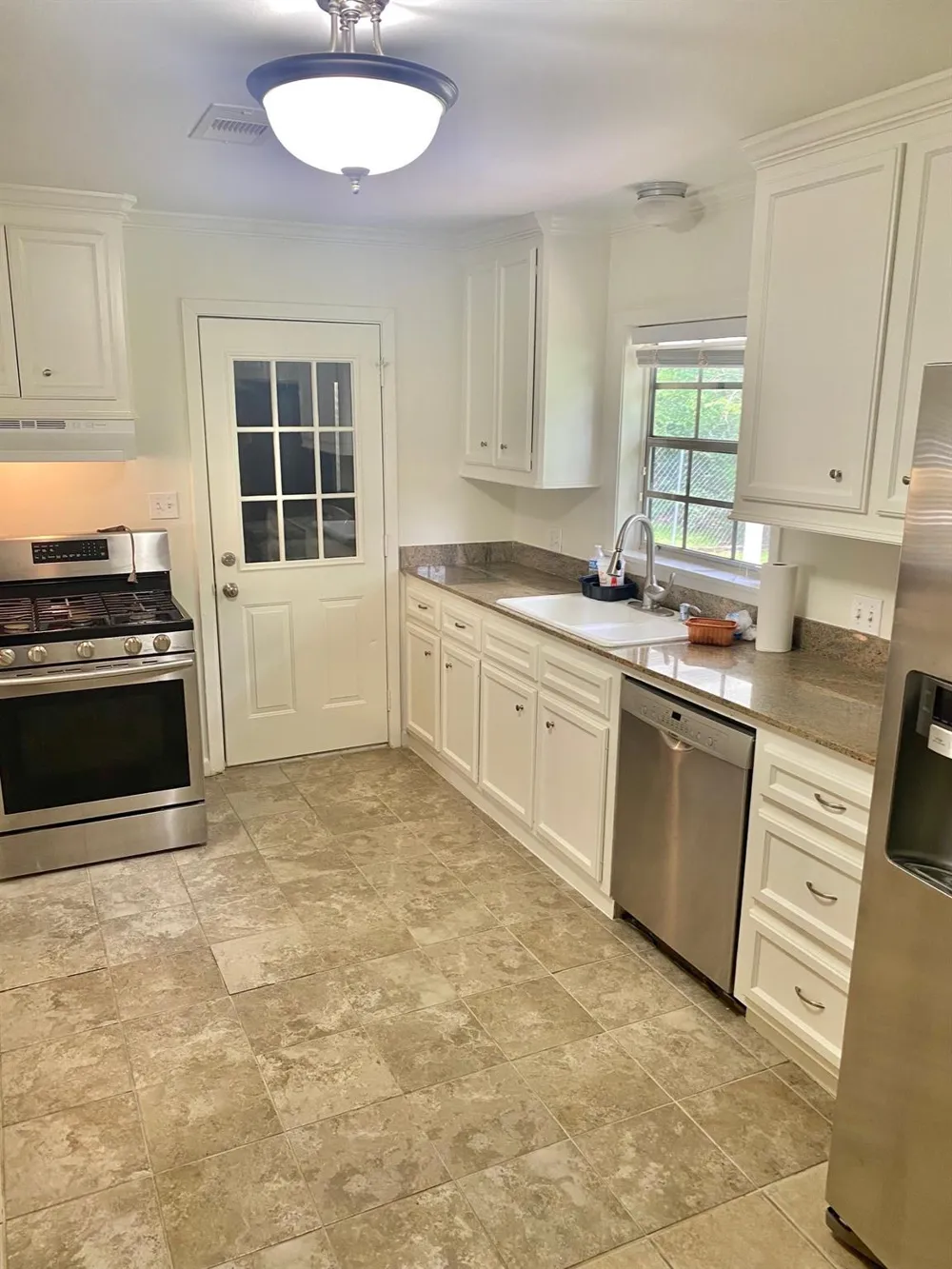 512 Wilmington Drive Bellaire, TX 77401