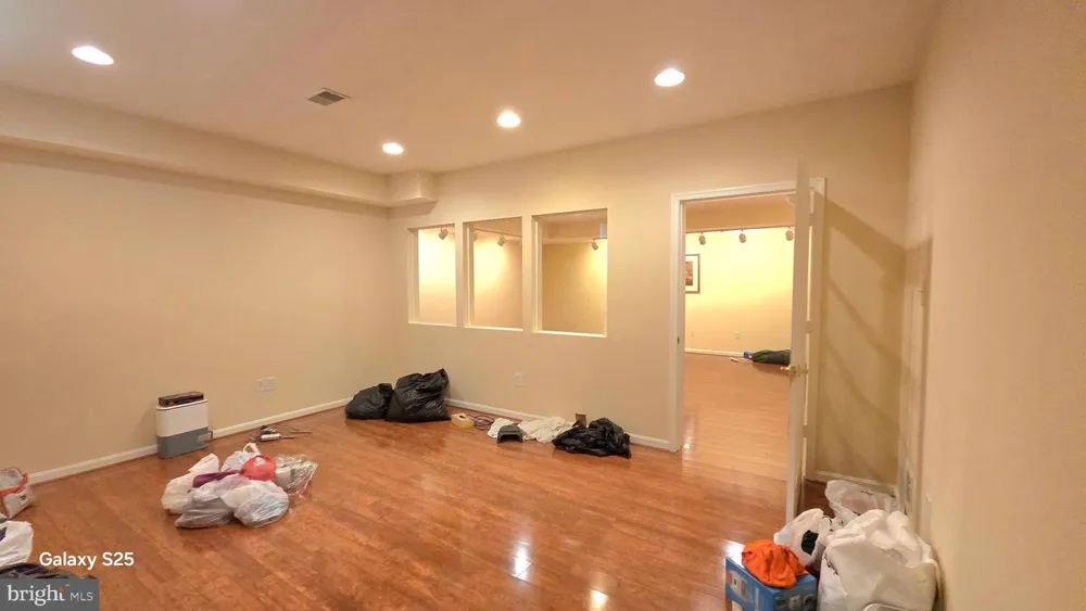 855 QUEENS PARK DRIVE Owings Mills, MD 21117