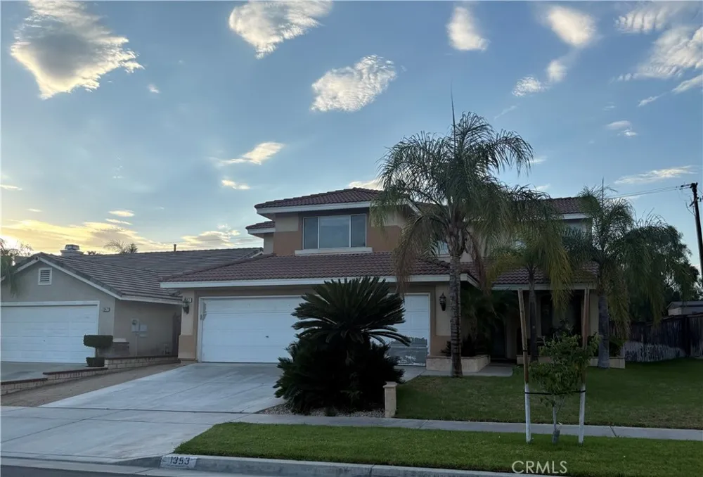 1353 Hermosa Corona, CA 92879