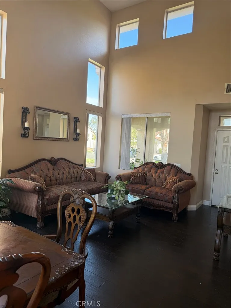1353 Hermosa Corona, CA 92879