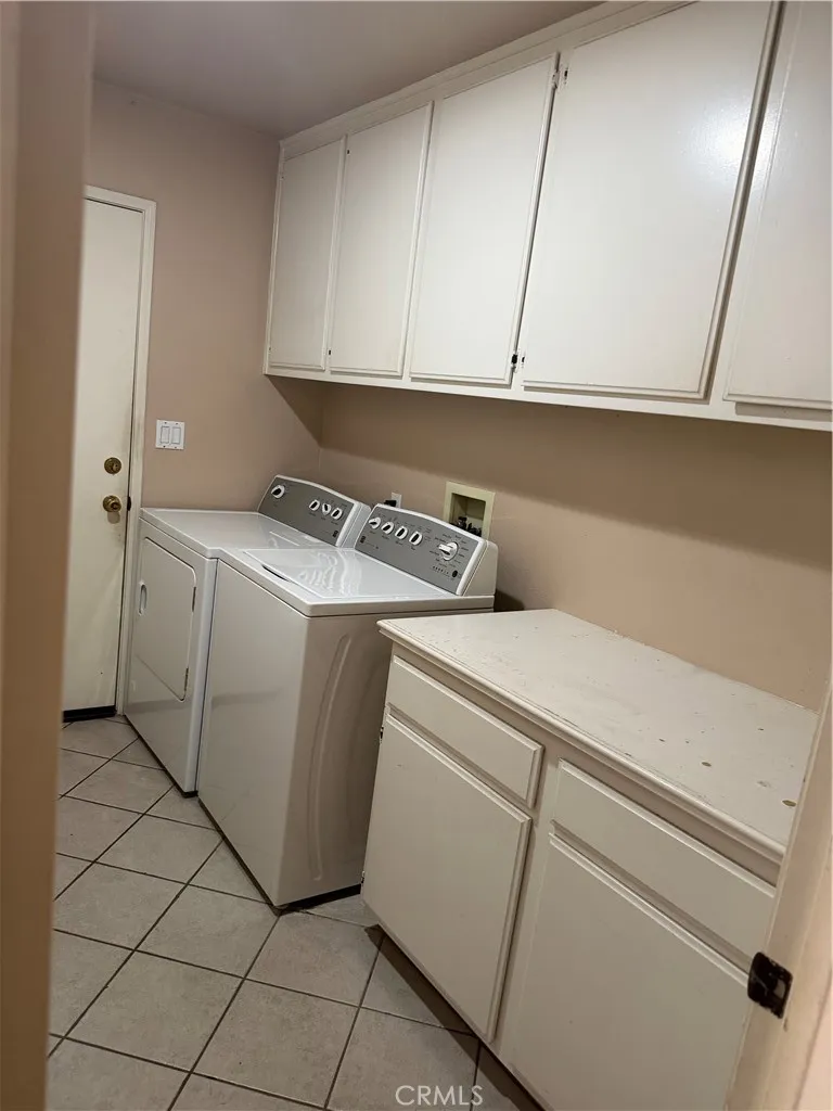 1353 Hermosa Corona, CA 92879