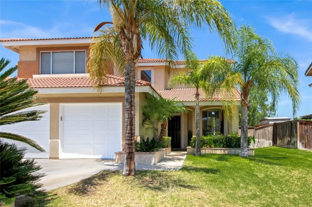 1353 Hermosa Corona, CA 92879