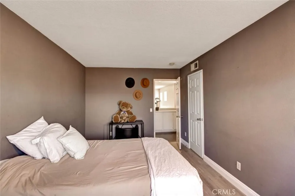 1353 Hermosa Corona, CA 92879