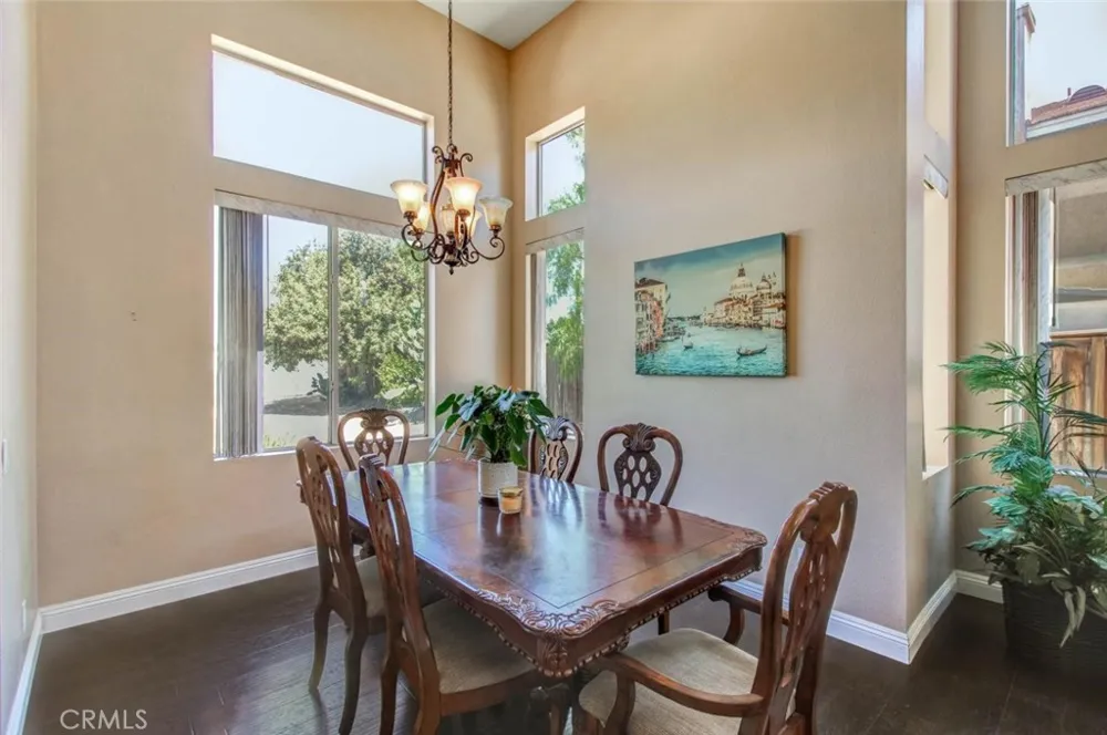1353 Hermosa Corona, CA 92879