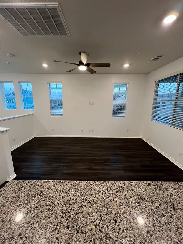16502 Casa Grande #324 Fontana, CA 92336
