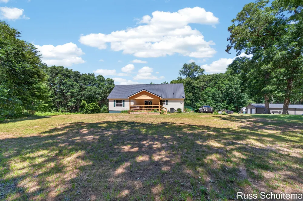 11508 Nichols Road Holton, MI 49425