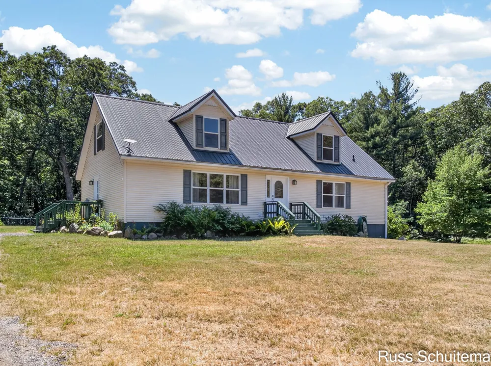 11508 Nichols Road Holton, MI 49425