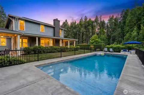 1414 NW Hermit Ridge