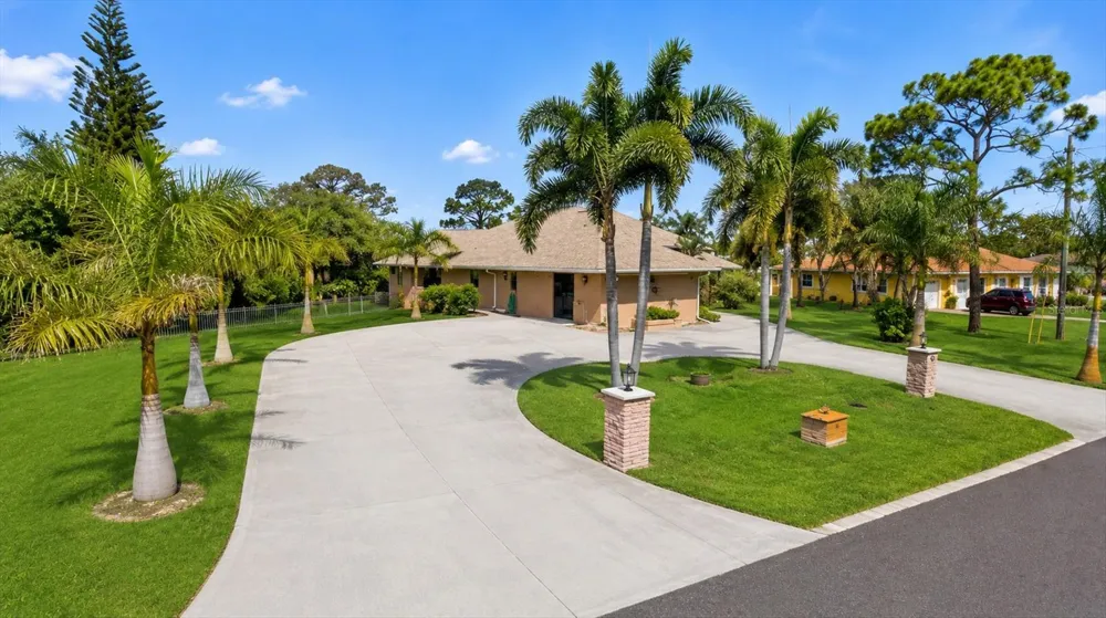1710 PARKER DRIVE Englewood, FL 34223