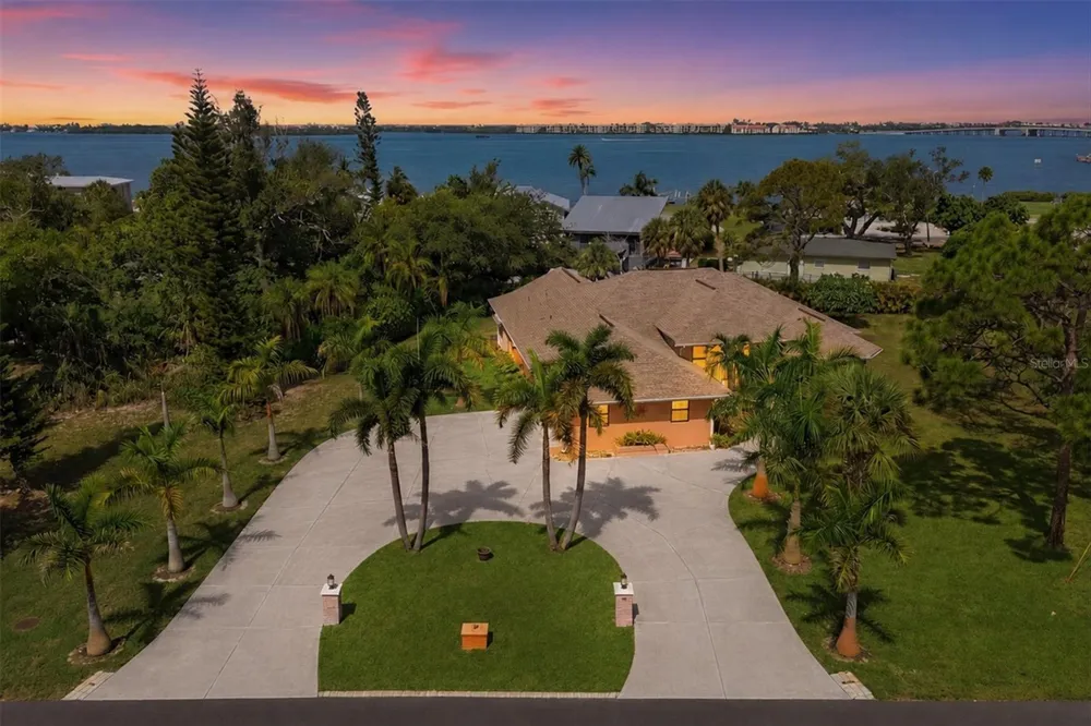 1710 PARKER DRIVE Englewood, FL 34223