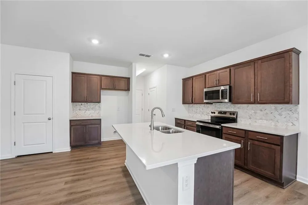 320 Dearborn Drive Cartersville, GA 30120