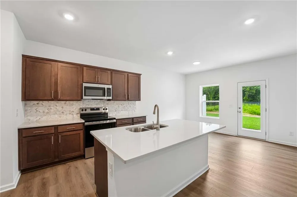 320 Dearborn Drive Cartersville, GA 30120
