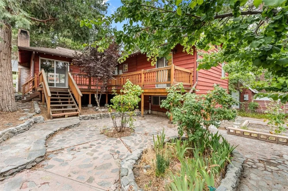 1056 Lark Wrightwood, CA 92397