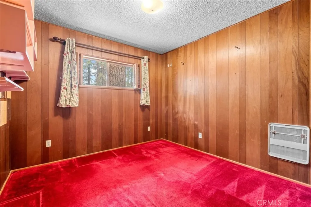 1056 Lark Wrightwood, CA 92397