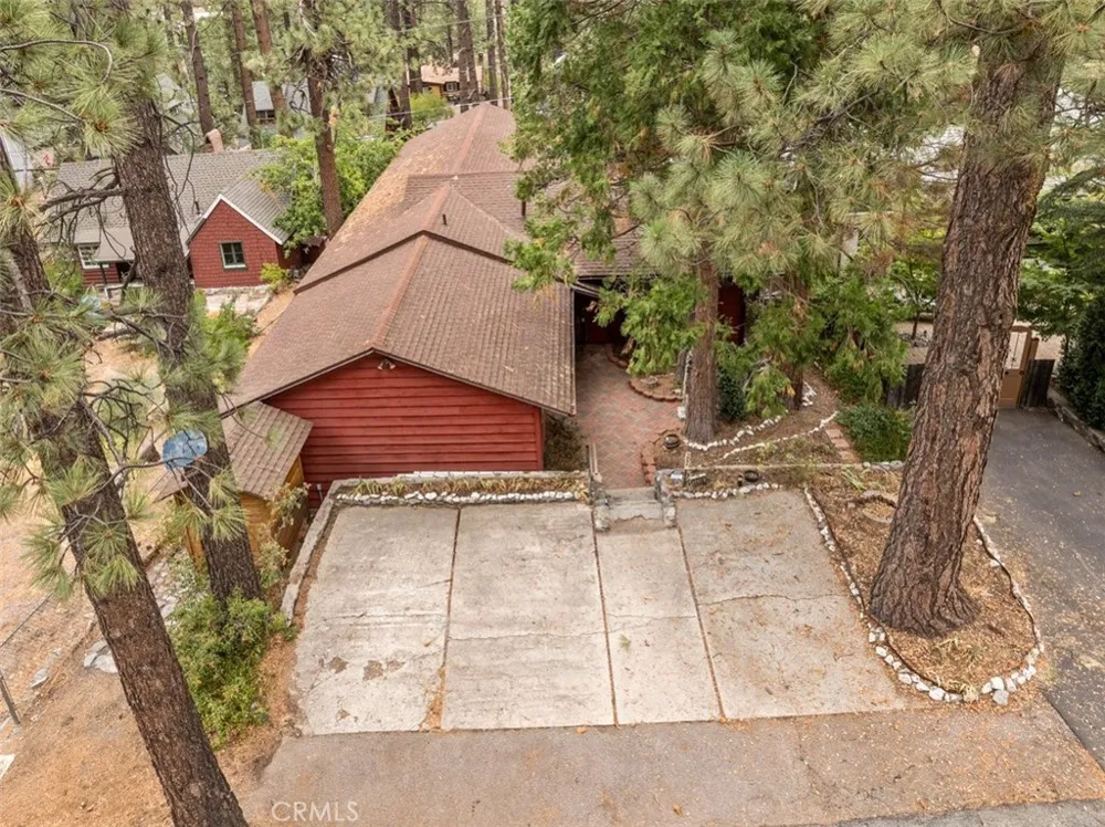 1056 Lark Wrightwood, CA 92397