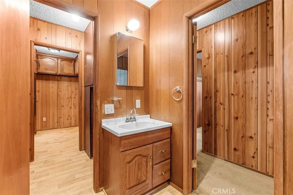 1056 Lark Wrightwood, CA 92397