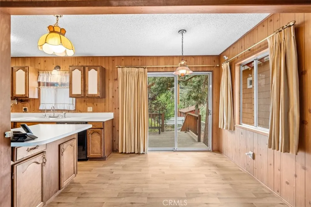 1056 Lark Wrightwood, CA 92397