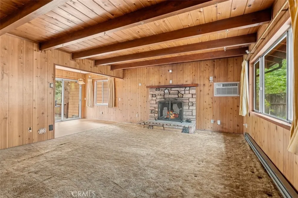 1056 Lark Wrightwood, CA 92397
