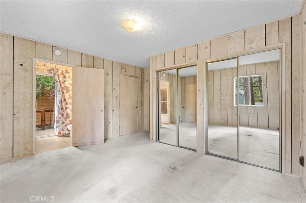 1056 Lark Wrightwood, CA 92397