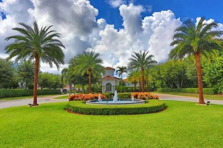 16169 Poppy Seed Circle Delray Beach, FL 33484
