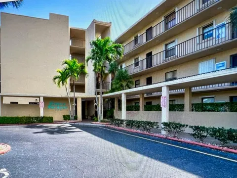 890 Federal Highway #102