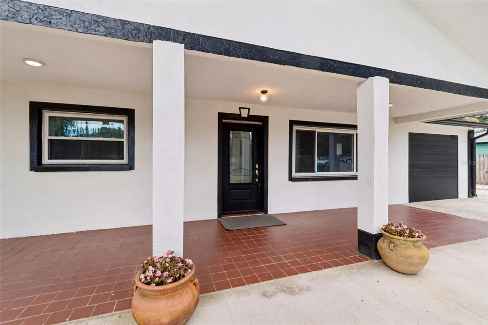 5712 20TH AVENUE S Tampa, FL 33619