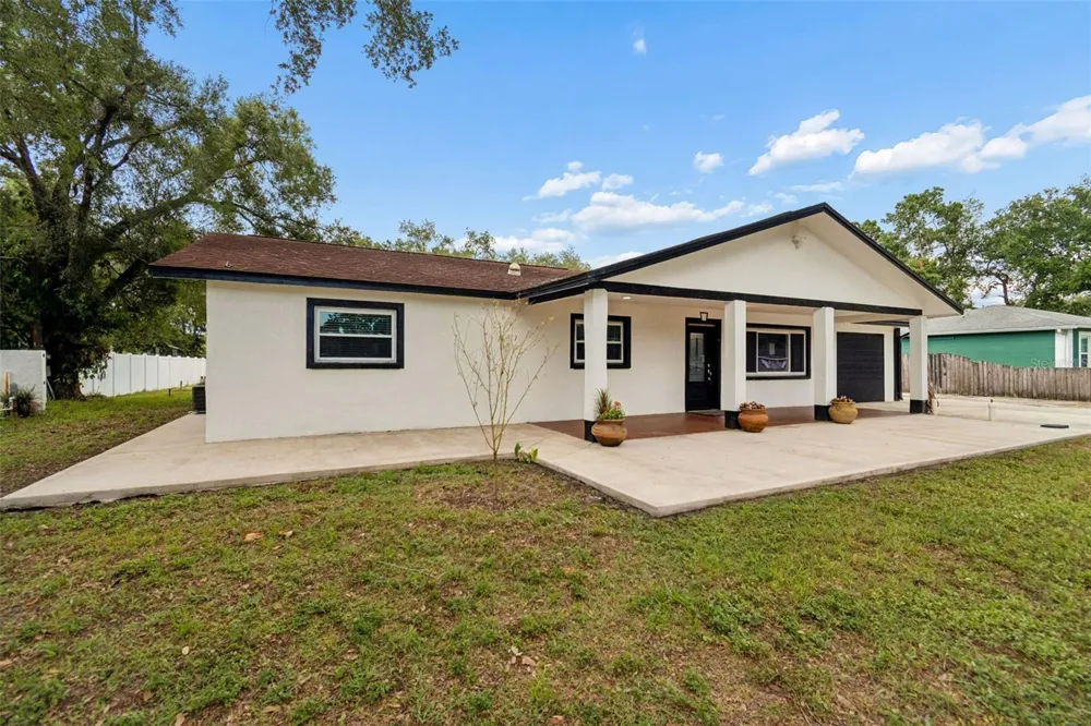 5712 20TH AVENUE S Tampa, FL 33619