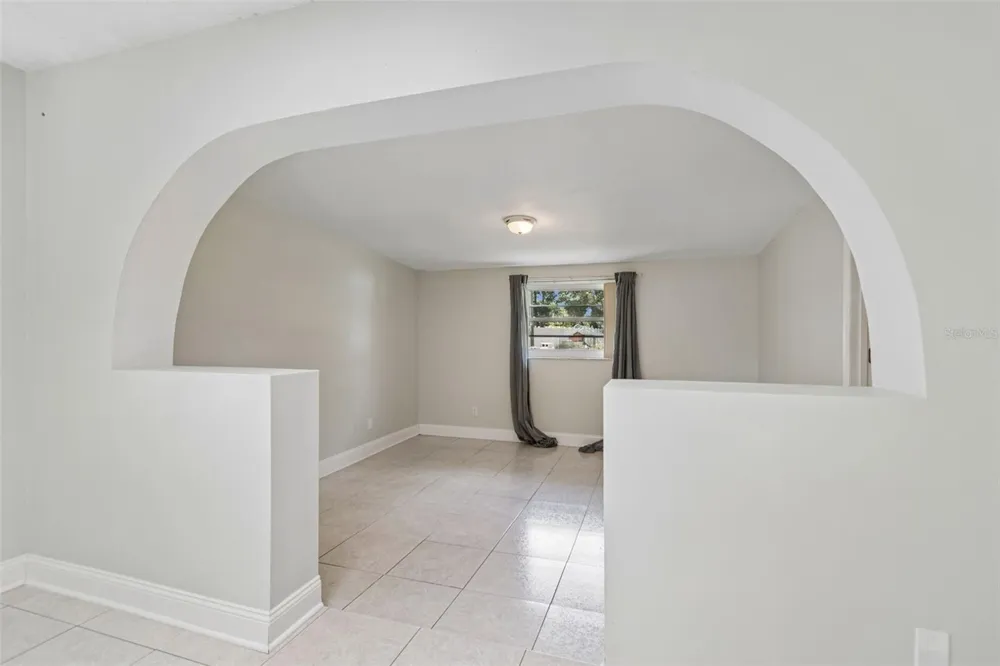 5712 20TH AVENUE S Tampa, FL 33619
